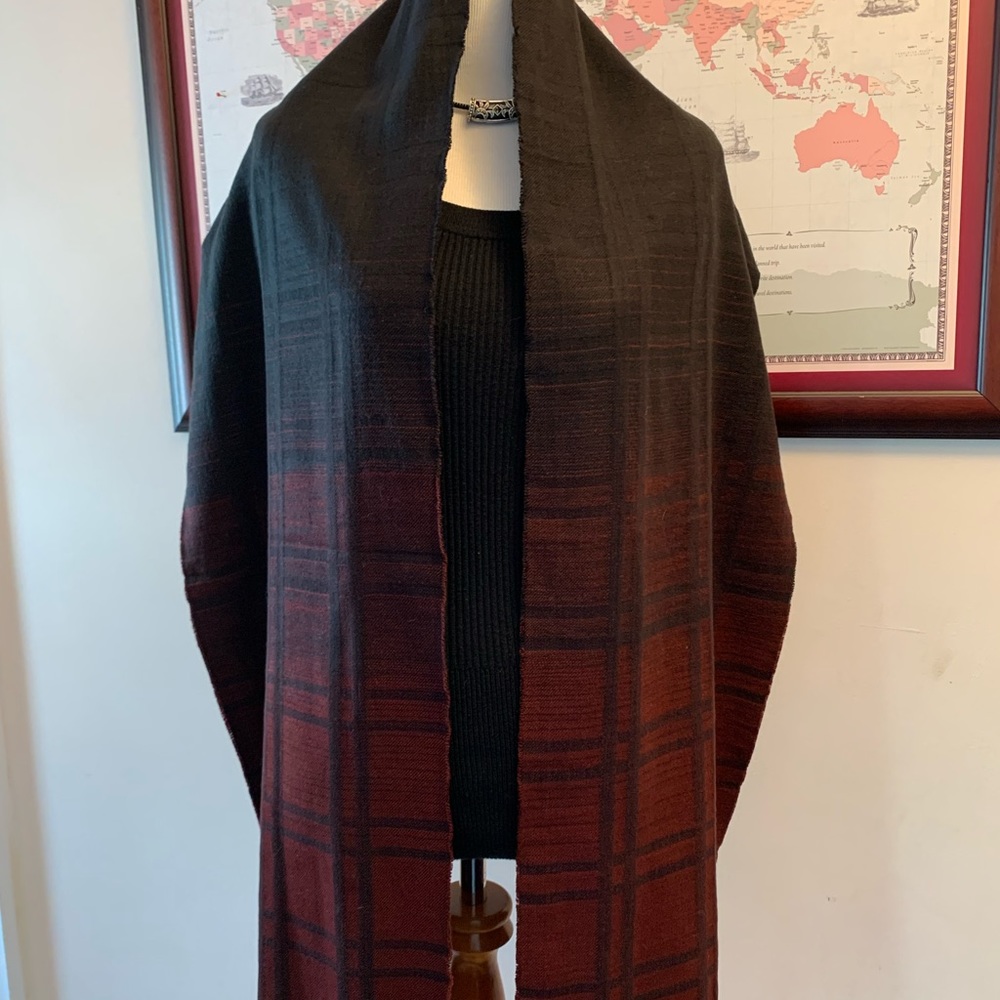 STEWART of SCOTLAND 100% soft acrylic UNISEX scarf / NWT / Deep red and Black
